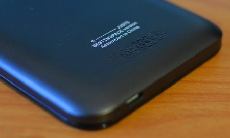 Just5 Spacer: 5-дюймовый смартфон на бюджетном чипсете MediaTek MT6582