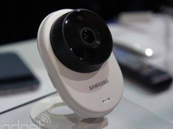 Samsung представила две HD-камеры внутреннего и наружного наблюдения