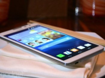 Huawei Ascend Mate 2 4G: смартфон, который может заряжать другие телефоны