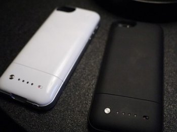  Mophie    iPhone   